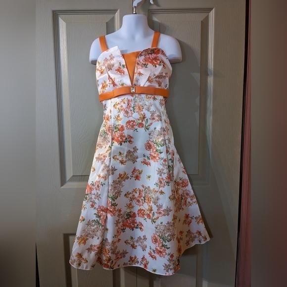 New with Tags Classic Fashion Party, wedding, baptism, Easter, T5